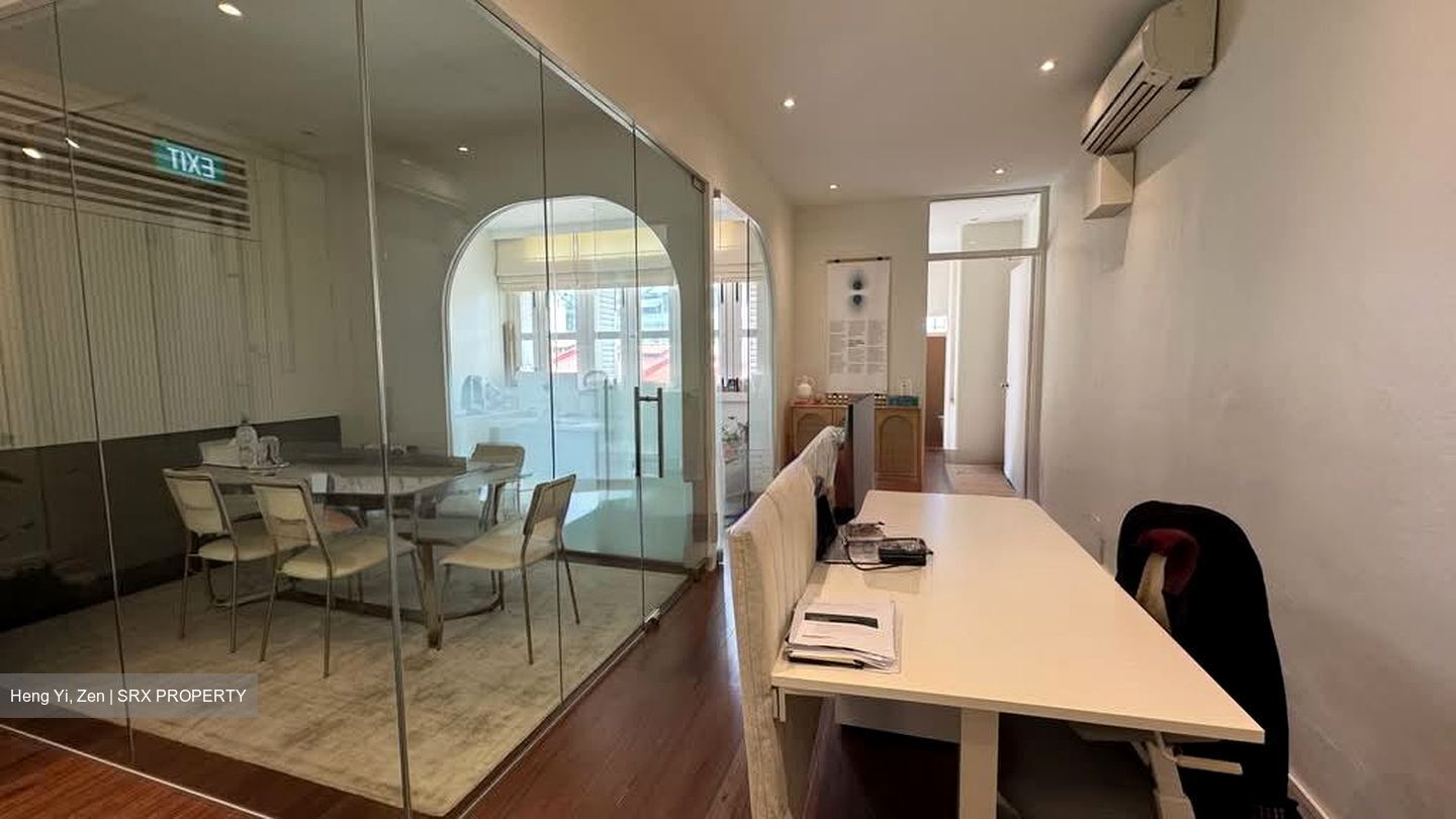 Ann Siang Road (D1), Office #572598501